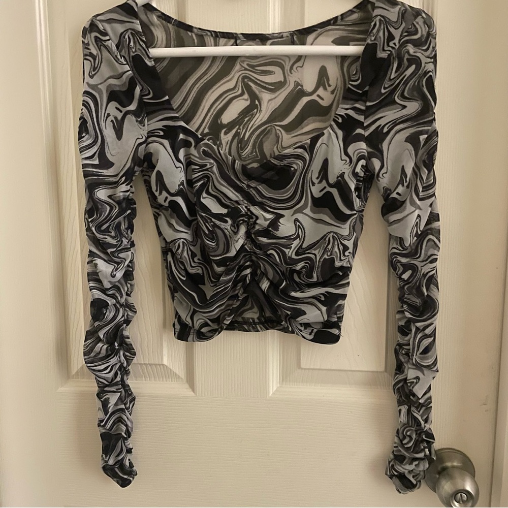 EDIKTED SHEER SWEETHEART NECKLINE